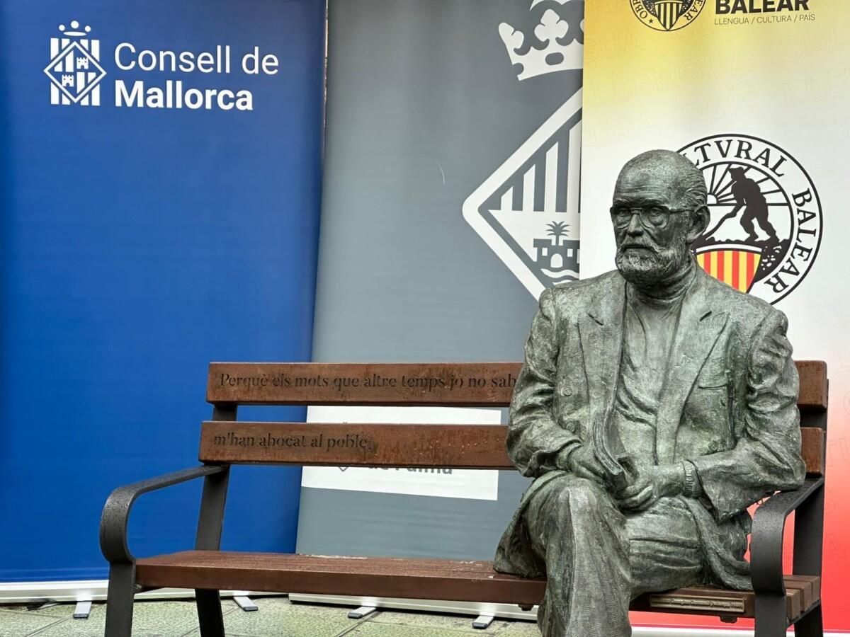 Georgina Gamundí 'asseu' Llompart al carrer dels Oms